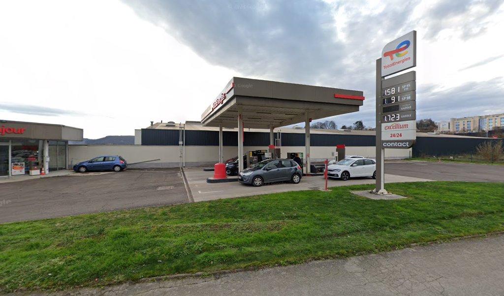 Retrouvez l&rsquo;évolution du prix du carburant mise à jour régulièrement pour la station essence Mr.Et Mme Goncalves qui se situe à l&rsquo;adresse suivante 5 route de gray à Besançon, 25000. Vous pourrez ainsi estimer le prix d&rsquo;un plein d&rsquo;essence pour [&hellip;]