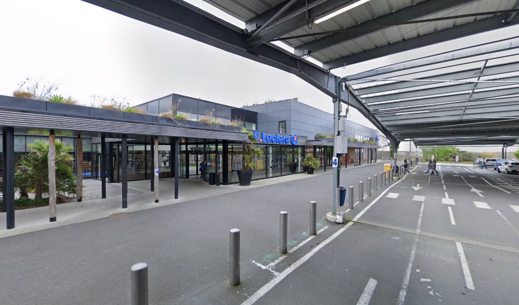 Retrouvez l&rsquo;évolution du prix du carburant mise à jour régulièrement pour la station essence Centre E-Leclerc – Landerneau qui se situe à l&rsquo;adresse suivante Route du leck à Landerneau, 29800. Vous pourrez ainsi estimer le prix d&rsquo;un plein d&rsquo;essence pour [&hellip;]