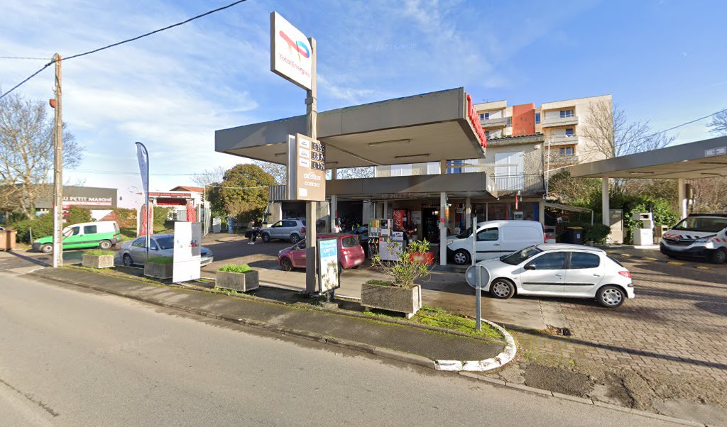 Retrouvez l&rsquo;évolution du prix du carburant mise à jour régulièrement pour la station essence Station Du Garros qui se situe à l&rsquo;adresse suivante Avenue pierre de montesquiou à Auch, 32000. Vous pourrez ainsi estimer le prix d&rsquo;un plein d&rsquo;essence pour [&hellip;]