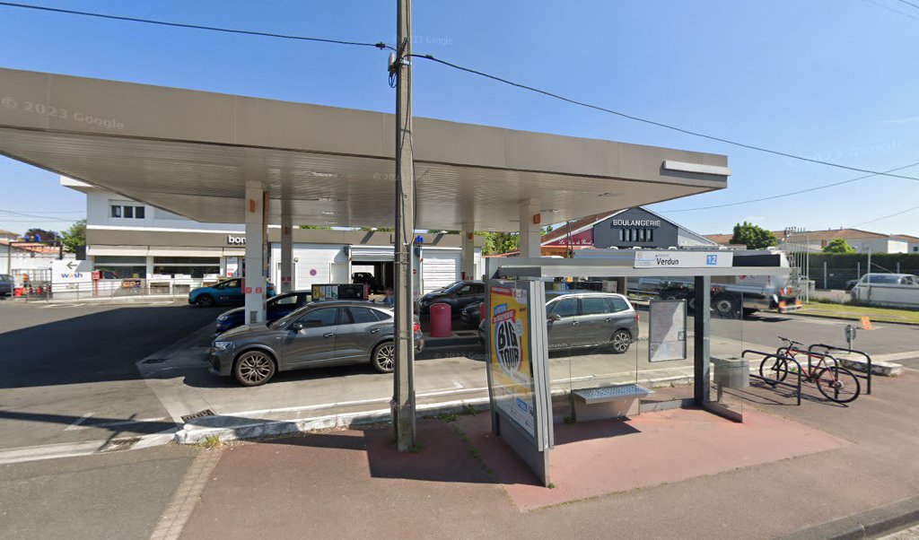 Retrouvez l&rsquo;évolution du prix du carburant mise à jour régulièrement pour la station essence Relais Des Orangers qui se situe à l&rsquo;adresse suivante 307 av d&rsquo;eysines à Le Bouscat, 33110. Vous pourrez ainsi estimer le prix d&rsquo;un plein d&rsquo;essence pour [&hellip;]