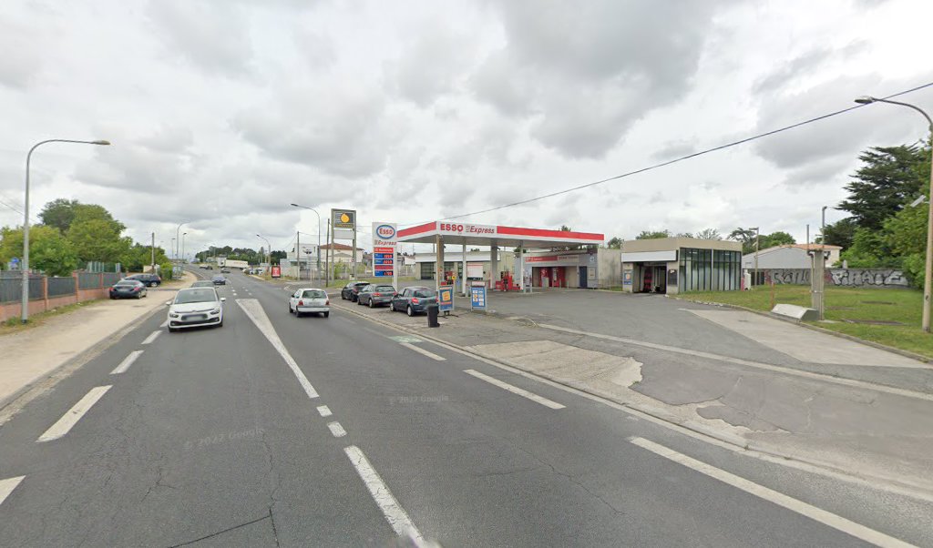 Retrouvez l&rsquo;évolution du prix du carburant mise à jour régulièrement pour la station essence Esso Express Bruges Vigean qui se situe à l&rsquo;adresse suivante 463 route du médoc à Bruges, 33520. Vous pourrez ainsi estimer le prix d&rsquo;un plein d&rsquo;essence [&hellip;]