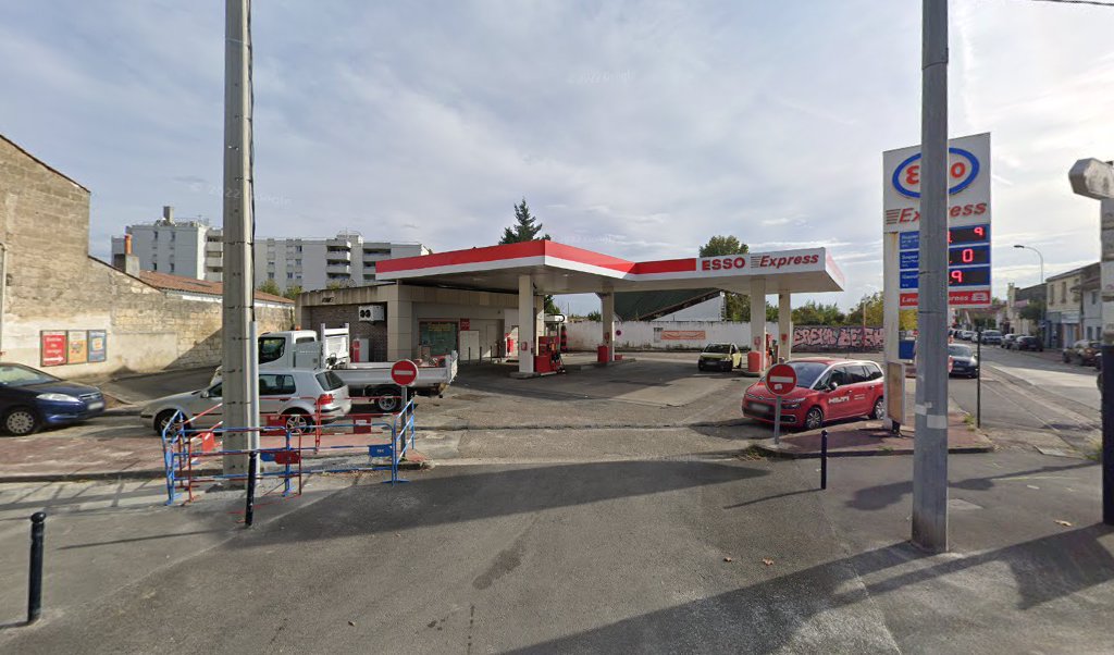 Retrouvez l&rsquo;évolution du prix du carburant mise à jour régulièrement pour la station essence Esso Express Begles qui se situe à l&rsquo;adresse suivante 240 boulevard jean-jacques bosc à Bègles, 33130. Vous pourrez ainsi estimer le prix d&rsquo;un plein d&rsquo;essence pour [&hellip;]