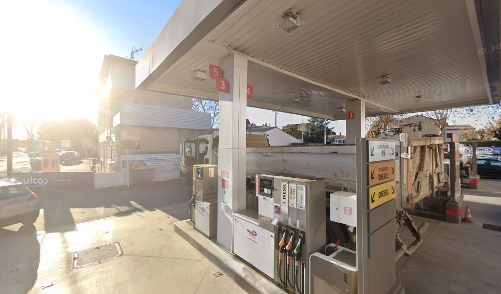 Retrouvez l&rsquo;évolution du prix du carburant mise à jour régulièrement pour la station essence Sarl Gautrand Pneu qui se situe à l&rsquo;adresse suivante 26 avenue de verdun à Pézenas, 34120. Vous pourrez ainsi estimer le prix d&rsquo;un plein d&rsquo;essence pour [&hellip;]