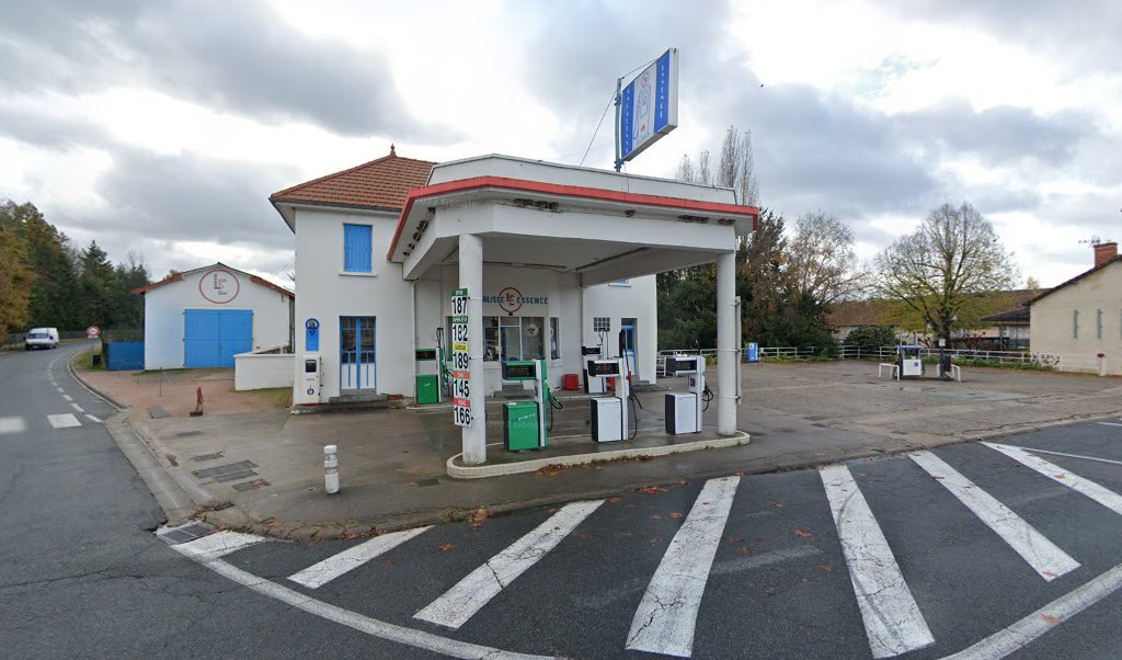 Retrouvez l&rsquo;évolution du prix du carburant mise à jour régulièrement pour la station essence Lapalisse Essence qui se situe à l&rsquo;adresse suivante 1 avenue du 8 mai 1945 à Lapalisse, 03120. Vous pourrez ainsi estimer le prix d&rsquo;un plein d&rsquo;essence [&hellip;]