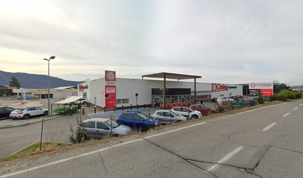 Retrouvez l&rsquo;évolution du prix du carburant mise à jour régulièrement pour la station essence Casino Supermarche qui se situe à l&rsquo;adresse suivante Avenue du jas à Château-Arnoux-Saint-Auban, 04160. Vous pourrez ainsi estimer le prix d&rsquo;un plein d&rsquo;essence pour vos déplacements [&hellip;]