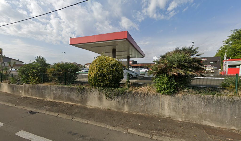 Retrouvez l&rsquo;évolution du prix du carburant mise à jour régulièrement pour la station essence Intermarche Mont De Marsan qui se situe à l&rsquo;adresse suivante 410 avenue du président john f. kennedy à Mont-De-Marsan, 40000. Vous pourrez ainsi estimer le prix [&hellip;]