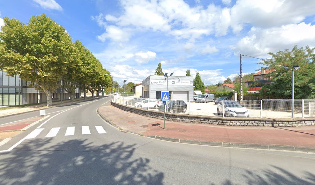 Retrouvez l&rsquo;évolution du prix du carburant mise à jour régulièrement pour la station essence Sarl Garage Bonhomme qui se situe à l&rsquo;adresse suivante Rond-point charles de gaulle à Saint-Just-Saint-Rambert, 42170. Vous pourrez ainsi estimer le prix d&rsquo;un plein d&rsquo;essence pour [&hellip;]