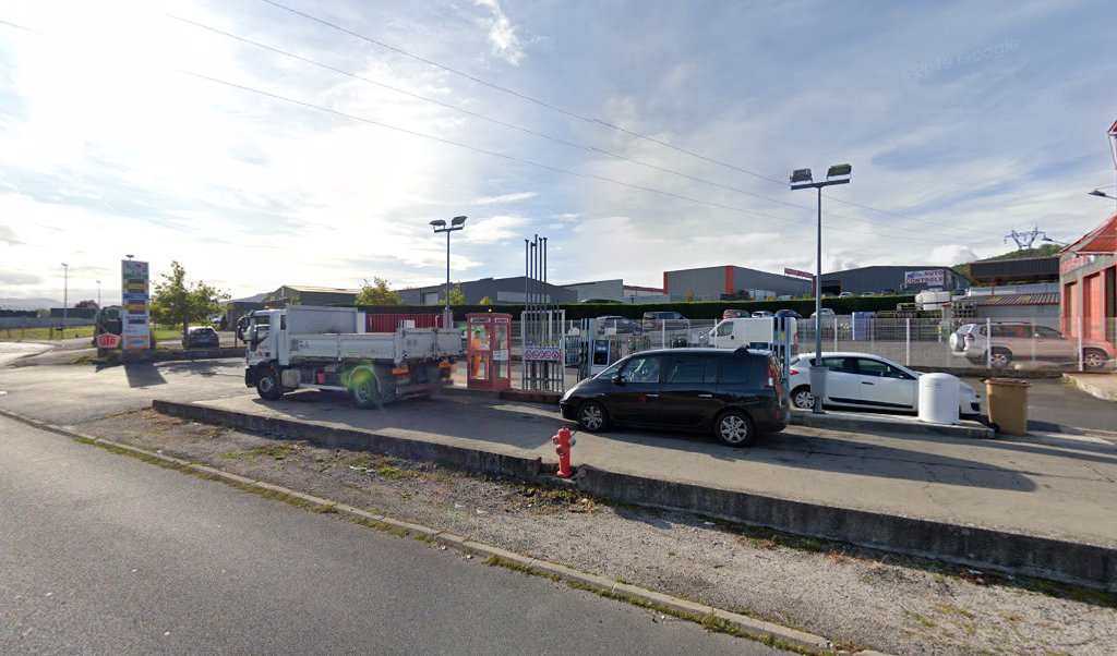 Retrouvez l&rsquo;évolution du prix du carburant mise à jour régulièrement pour la station essence Station J.V.F qui se situe à l&rsquo;adresse suivante Zi de bombes à Saint-Germain-Laprade, 43700. Vous pourrez ainsi estimer le prix d&rsquo;un plein d&rsquo;essence pour vos déplacements [&hellip;]