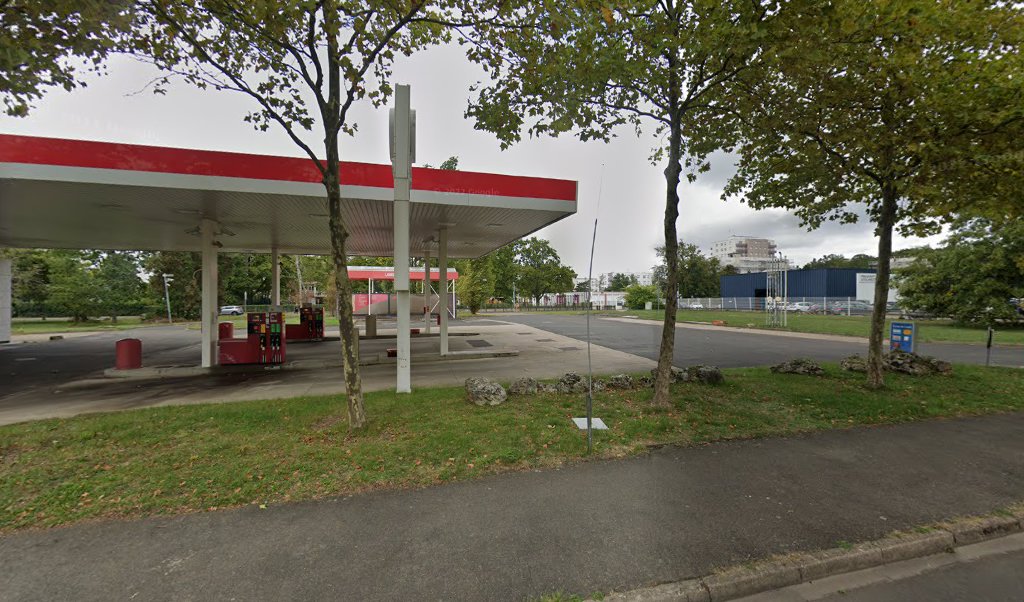 Retrouvez l&rsquo;évolution du prix du carburant mise à jour régulièrement pour la station essence Esso Express Orleans La Boliere qui se situe à l&rsquo;adresse suivante 32 avenue de la bolière à Orleans, 45100. Vous pourrez ainsi estimer le prix d&rsquo;un [&hellip;]