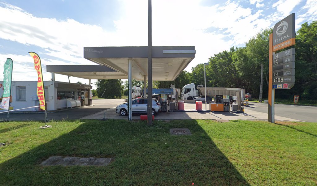 Retrouvez l&rsquo;évolution du prix du carburant mise à jour régulièrement pour la station essence Relais Solterre La Commodite qui se situe à l&rsquo;adresse suivante Rn 7 la commodite à Solterre, 45700. Vous pourrez ainsi estimer le prix d&rsquo;un plein d&rsquo;essence [&hellip;]