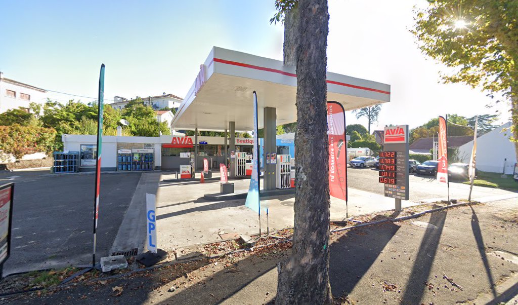 Retrouvez l&rsquo;évolution du prix du carburant mise à jour régulièrement pour la station essence Avia Cahors qui se situe à l&rsquo;adresse suivante 47, avenue du 7 ème r.i. à Cahors, 46000. Vous pourrez ainsi estimer le prix d&rsquo;un plein d&rsquo;essence [&hellip;]