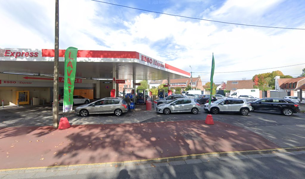Retrouvez l&rsquo;évolution du prix du carburant mise à jour régulièrement pour la station essence Esso Clemenceau qui se situe à l&rsquo;adresse suivante 115 boulevard clemenceau à Marcq-En-Baroeul, 59700. Vous pourrez ainsi estimer le prix d&rsquo;un plein d&rsquo;essence pour vos déplacements [&hellip;]