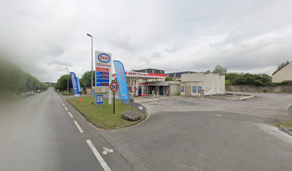 Retrouvez l&rsquo;évolution du prix du carburant mise à jour régulièrement pour la station essence Esso Royal Lieu qui se situe à l&rsquo;adresse suivante 12 avenue des martyrs de la liberté à Compiègne, 60200. Vous pourrez ainsi estimer le prix d&rsquo;un [&hellip;]