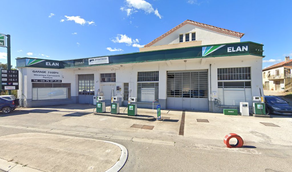 Retrouvez l&rsquo;évolution du prix du carburant mise à jour régulièrement pour la station essence Station Elan Sarl Garage Joseph qui se situe à l&rsquo;adresse suivante 785 route de ruoms à Vogüé, 07200. Vous pourrez ainsi estimer le prix d&rsquo;un plein [&hellip;]