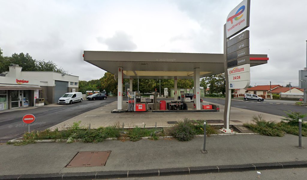 Retrouvez l&rsquo;évolution du prix du carburant mise à jour régulièrement pour la station essence Relais De La Plaine qui se situe à l&rsquo;adresse suivante 108 bld etienne clementel à Clermont-Ferrand, 63000. Vous pourrez ainsi estimer le prix d&rsquo;un plein d&rsquo;essence [&hellip;]