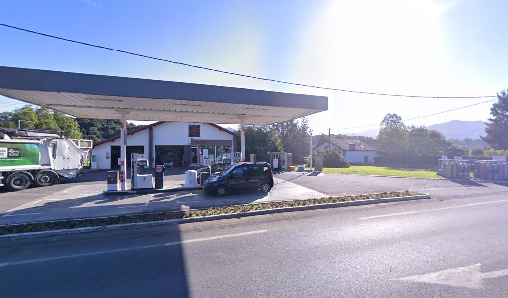 Retrouvez l&rsquo;évolution du prix du carburant mise à jour régulièrement pour la station essence Sarl Handy qui se situe à l&rsquo;adresse suivante Rn 133 à Saint-Jean-Le-Vieux, 64220. Vous pourrez ainsi estimer le prix d&rsquo;un plein d&rsquo;essence pour vos déplacements dans [&hellip;]