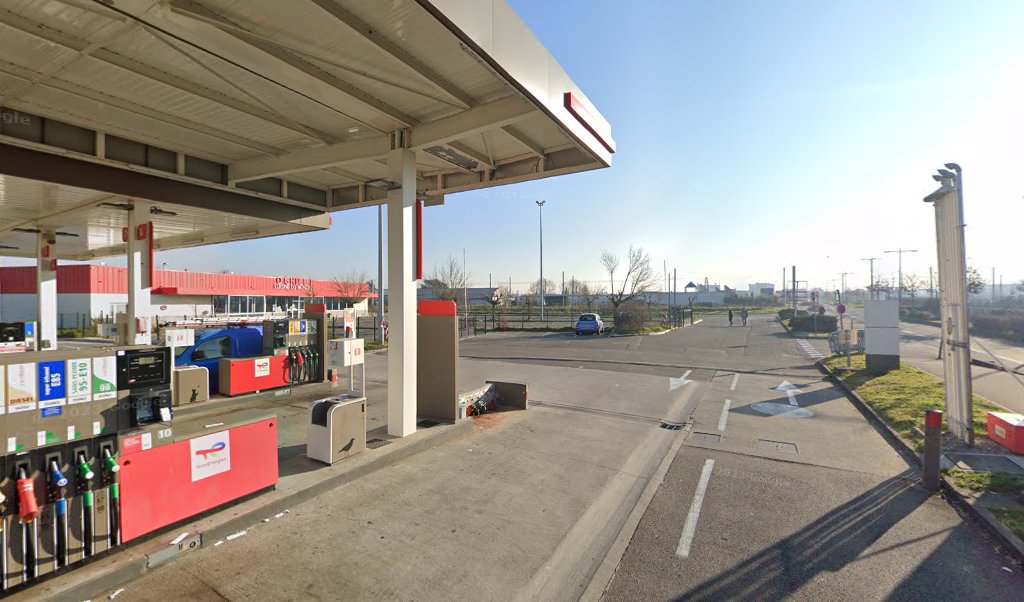 Retrouvez l&rsquo;évolution du prix du carburant mise à jour régulièrement pour la station essence Total Adrole qui se situe à l&rsquo;adresse suivante 397 avenue jean jaures à Décines-Charpieu, 69150. Vous pourrez ainsi estimer le prix d&rsquo;un plein d&rsquo;essence pour vos [&hellip;]