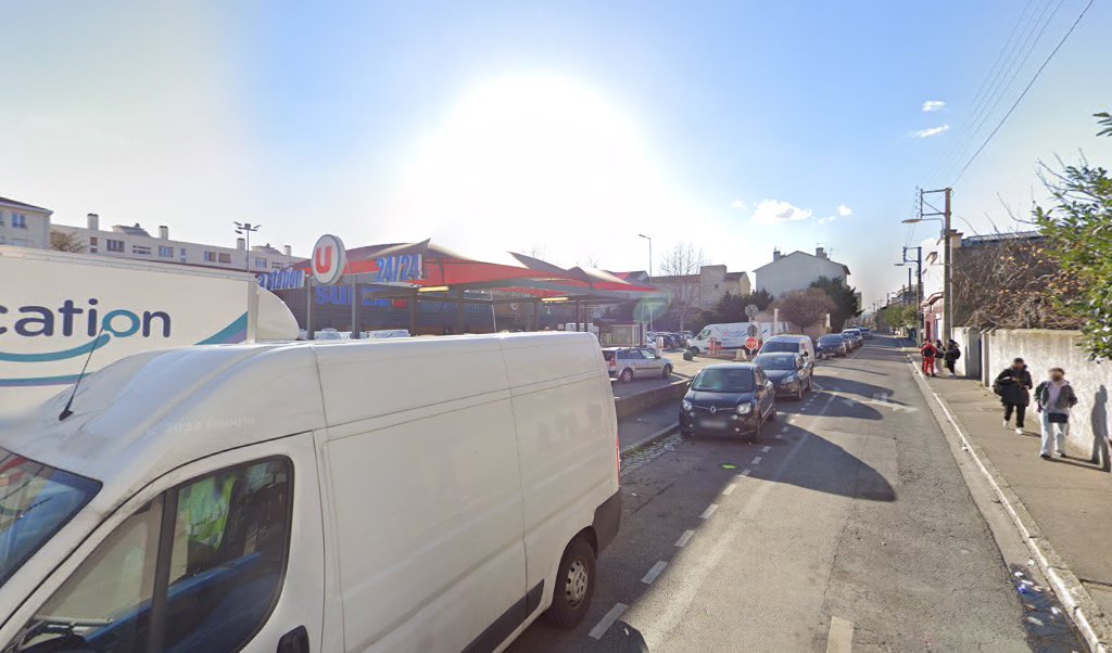 Retrouvez l&rsquo;évolution du prix du carburant mise à jour régulièrement pour la station essence Station U qui se situe à l&rsquo;adresse suivante 38 rue du moulin à vent à Vénissieux, 69200. Vous pourrez ainsi estimer le prix d&rsquo;un plein d&rsquo;essence [&hellip;]