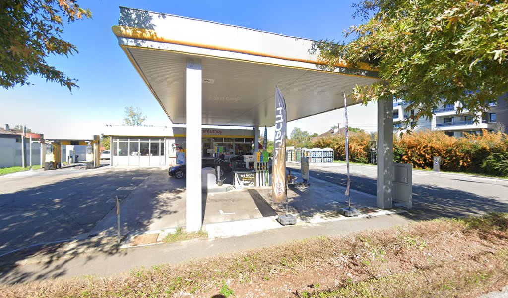Retrouvez l&rsquo;évolution du prix du carburant mise à jour régulièrement pour la station essence Eni Thonon Les Bains qui se situe à l&rsquo;adresse suivante 61 avenue de geneve à Thonon-Les-Bains, 74200. Vous pourrez ainsi estimer le prix d&rsquo;un plein d&rsquo;essence [&hellip;]