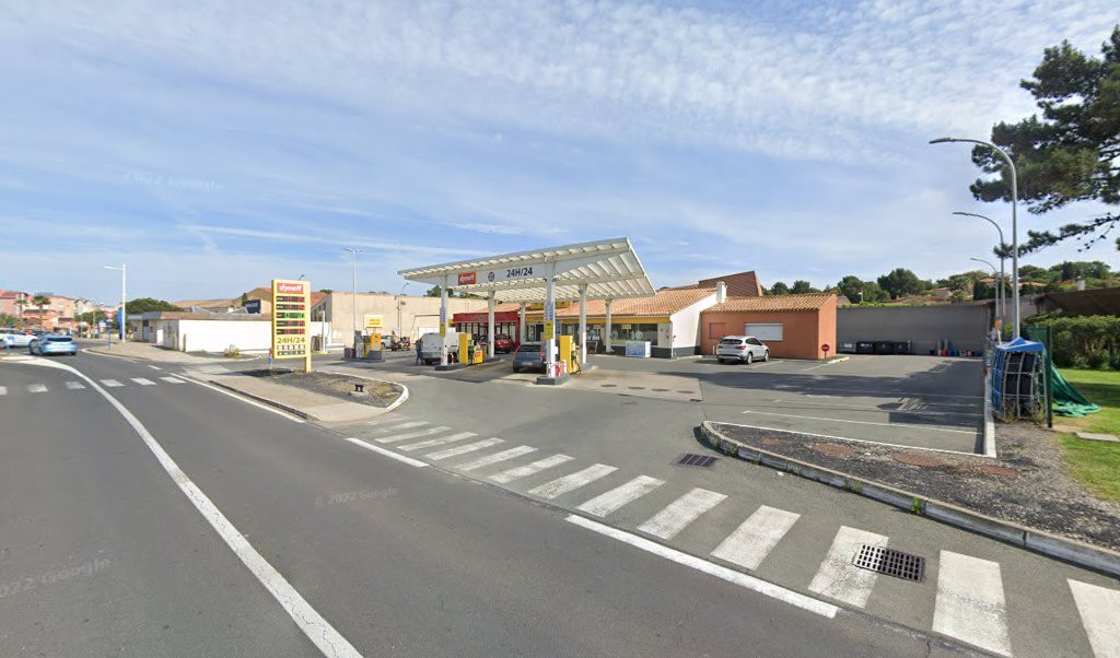 Retrouvez l&rsquo;évolution du prix du carburant mise à jour régulièrement pour la station essence Dyneff Gruissan qui se situe à l&rsquo;adresse suivante Avenue de narbonne à Gruissan, 11430. Vous pourrez ainsi estimer le prix d&rsquo;un plein d&rsquo;essence pour vos déplacements [&hellip;]