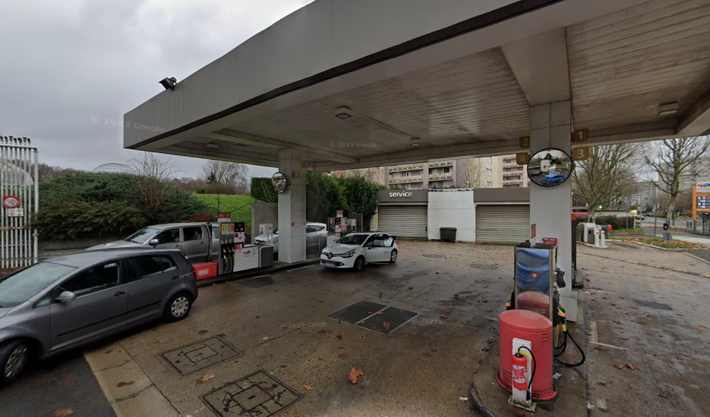 Retrouvez l&rsquo;évolution du prix du carburant mise à jour régulièrement pour la station essence Relais Le Mee S.Seine Courtille qui se situe à l&rsquo;adresse suivante Av maurice dauvergne à Le Mee Sur Seine, 77350. Vous pourrez ainsi estimer le prix [&hellip;]