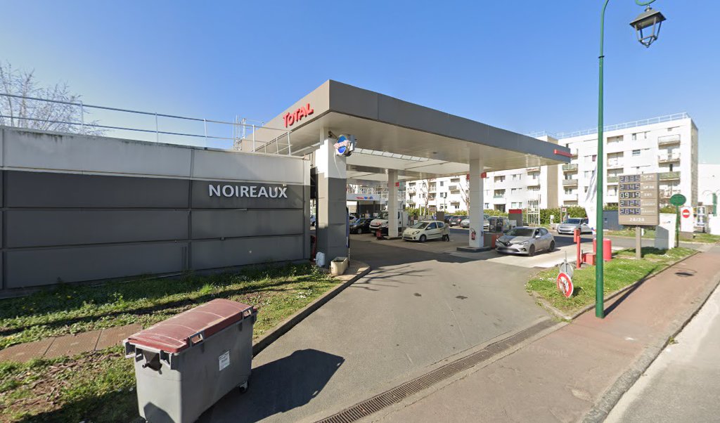 Retrouvez l&rsquo;évolution du prix du carburant mise à jour régulièrement pour la station essence Relais Des Noireaux qui se situe à l&rsquo;adresse suivante 46 rue des ponts à Croissy-Sur-Seine, 78290. Vous pourrez ainsi estimer le prix d&rsquo;un plein d&rsquo;essence pour [&hellip;]