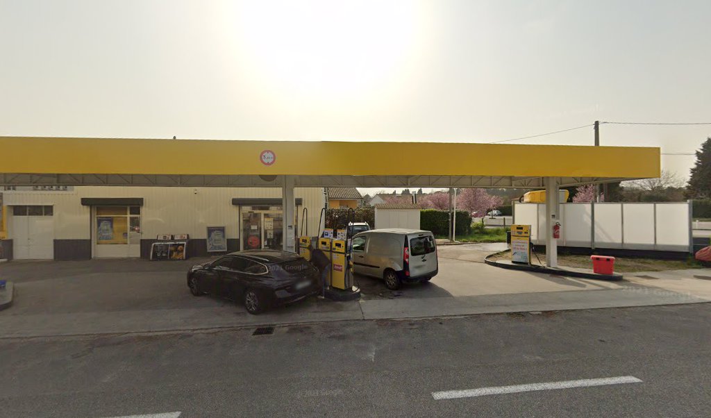 Retrouvez l&rsquo;évolution du prix du carburant mise à jour régulièrement pour la station essence Dyneff Castelnaudary qui se situe à l&rsquo;adresse suivante 88 avenue monseigneur de langle à Castelnaudary, 11400. Vous pourrez ainsi estimer le prix d&rsquo;un plein d&rsquo;essence pour [&hellip;]