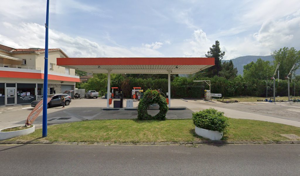 Retrouvez l&rsquo;évolution du prix du carburant mise à jour régulièrement pour la station essence Sarl Lopez Et Fils qui se situe à l&rsquo;adresse suivante 6 avenue f.mitterrand à Quillan, 11500. Vous pourrez ainsi estimer le prix d&rsquo;un plein d&rsquo;essence pour [&hellip;]