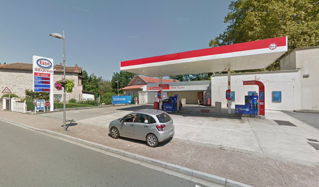 Retrouvez l&rsquo;évolution du prix du carburant mise à jour régulièrement pour la station essence Esso Gambetta 12 qui se situe à l&rsquo;adresse suivante 32 rue gambetta à Decazeville, 12300. Vous pourrez ainsi estimer le prix d&rsquo;un plein d&rsquo;essence pour vos [&hellip;]