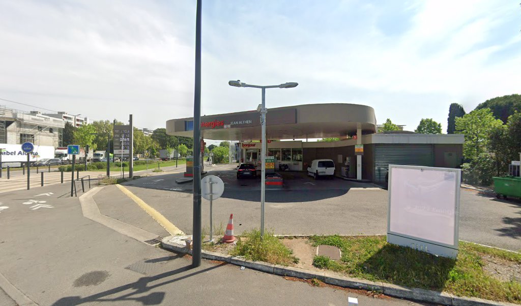 Retrouvez l&rsquo;évolution du prix du carburant mise à jour régulièrement pour la station essence Relais Jean Althen qui se situe à l&rsquo;adresse suivante Rue jean althen à Avignon, 84000. Vous pourrez ainsi estimer le prix d&rsquo;un plein d&rsquo;essence pour vos [&hellip;]