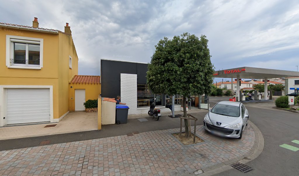 Retrouvez l&rsquo;évolution du prix du carburant mise à jour régulièrement pour la station essence Sa Maison Rabreau qui se situe à l&rsquo;adresse suivante 33 avenue d&rsquo;aquitaine à Les Sables-D&rsquo;olonne, 85100. Vous pourrez ainsi estimer le prix d&rsquo;un plein d&rsquo;essence pour [&hellip;]