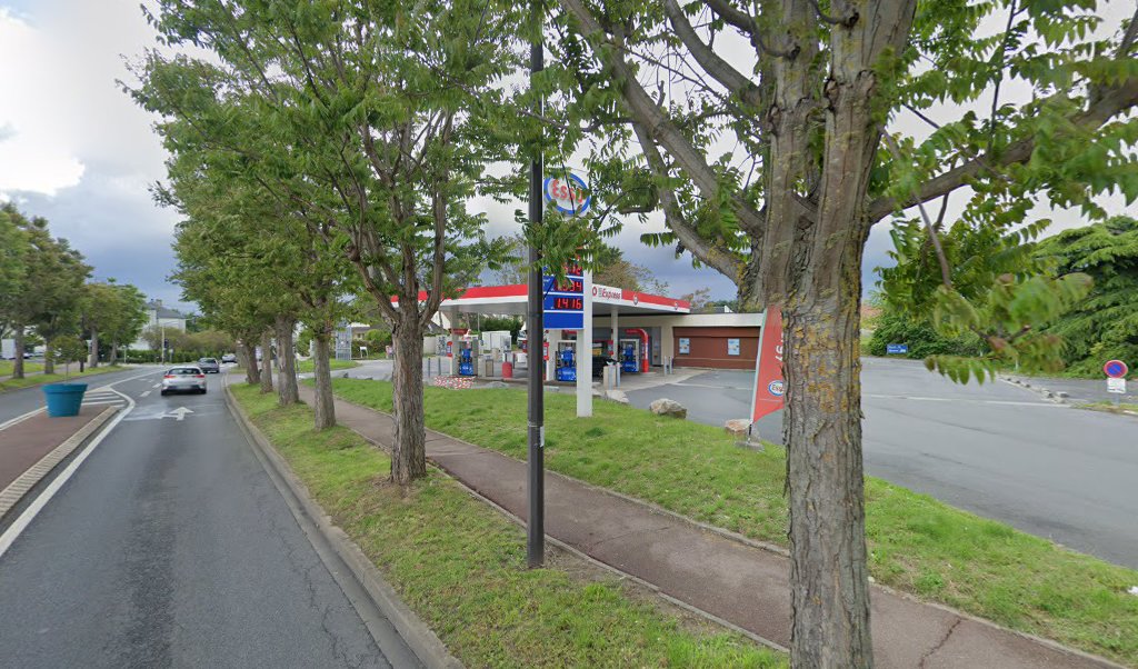 Retrouvez l&rsquo;évolution du prix du carburant mise à jour régulièrement pour la station essence Esso Chilly Mazarin qui se situe à l&rsquo;adresse suivante 7 avenue pierre brossolette à Chilly-Mazarin, 91380. Vous pourrez ainsi estimer le prix d&rsquo;un plein d&rsquo;essence pour [&hellip;]