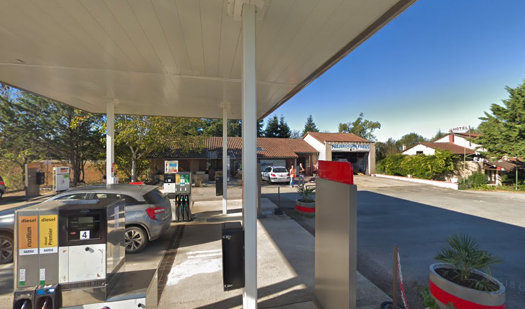 Retrouvez l&rsquo;évolution du prix du carburant mise à jour régulièrement pour la station essence Sarl Frejeroques Pneus qui se situe à l&rsquo;adresse suivante Foissac à Villeneuve, 12260. Vous pourrez ainsi estimer le prix d&rsquo;un plein d&rsquo;essence pour vos déplacements dans [&hellip;]
