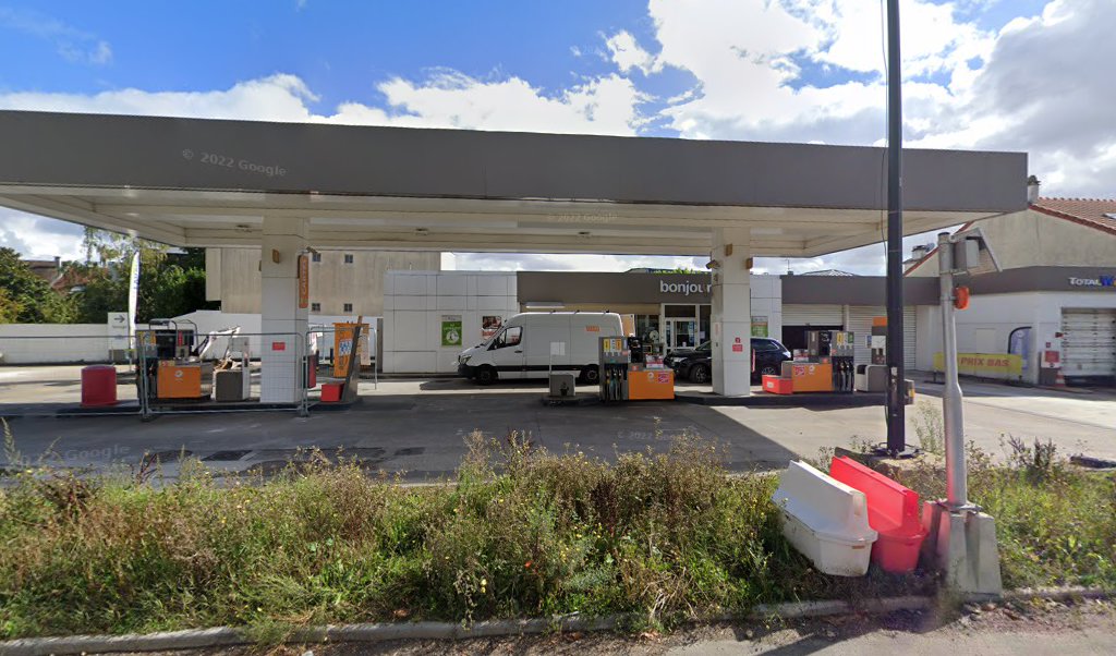 Retrouvez l&rsquo;évolution du prix du carburant mise à jour régulièrement pour la station essence Relais Clamart Trebignaud 2 qui se situe à l&rsquo;adresse suivante 1 avenue claude trebignaud à Clamart, 92140. Vous pourrez ainsi estimer le prix d&rsquo;un plein d&rsquo;essence [&hellip;]