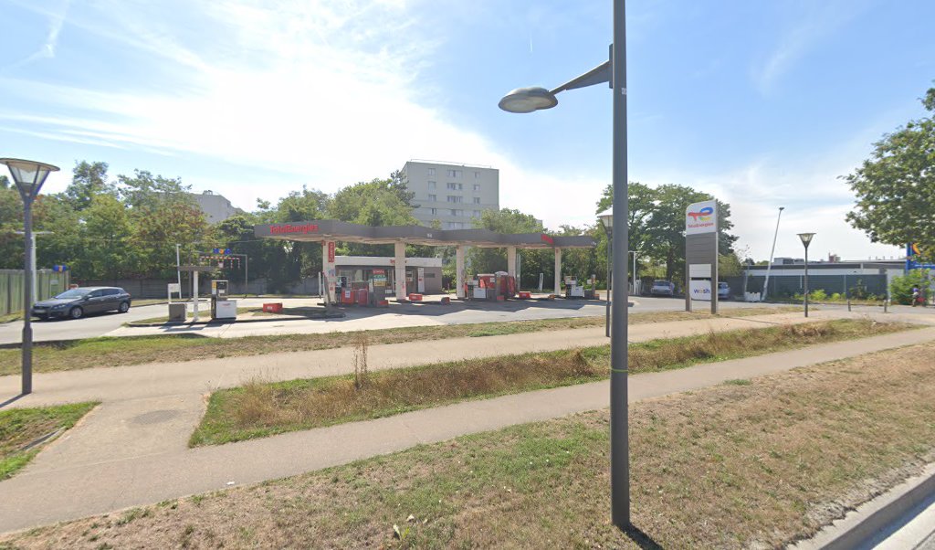 Retrouvez l&rsquo;évolution du prix du carburant mise à jour régulièrement pour la station essence Relais Des Merisiers qui se situe à l&rsquo;adresse suivante Bld marc chagall à Aulnay-Sous-Bois, 93600. Vous pourrez ainsi estimer le prix d&rsquo;un plein d&rsquo;essence pour vos [&hellip;]