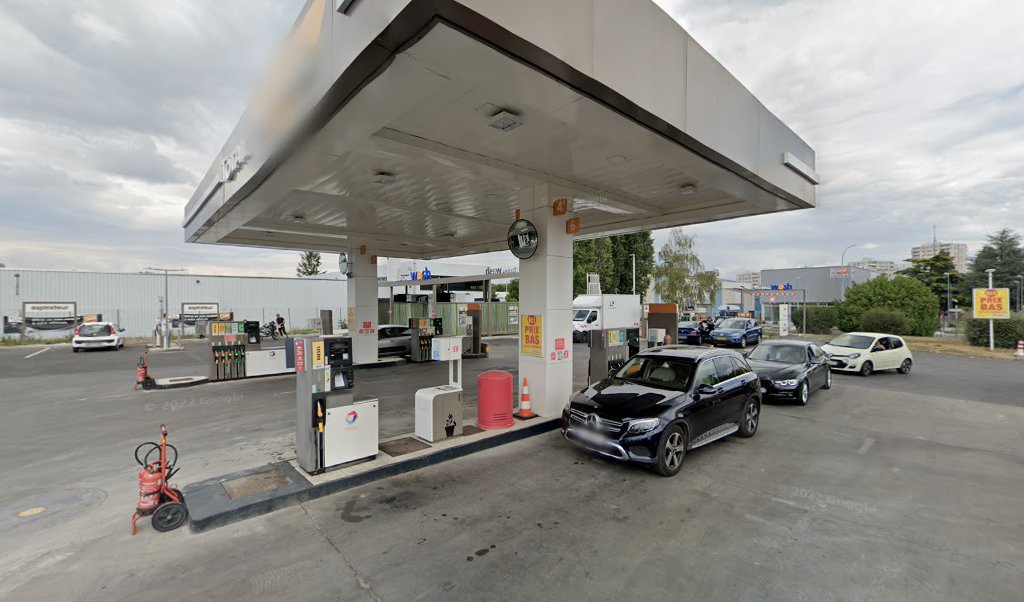 Retrouvez l&rsquo;évolution du prix du carburant mise à jour régulièrement pour la station essence Relais Argenteuil Chateaubriant qui se situe à l&rsquo;adresse suivante 8 r des martyrs chateaubriant à Argenteuil, 95100. Vous pourrez ainsi estimer le prix d&rsquo;un plein d&rsquo;essence [&hellip;]