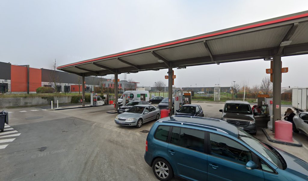 Retrouvez l&rsquo;évolution du prix du carburant mise à jour régulièrement pour la station essence Relais Croix St Benoit qui se situe à l&rsquo;adresse suivante Rd 370 rue nungesser et coli à Gonesse, 95500. Vous pourrez ainsi estimer le prix d&rsquo;un [&hellip;]