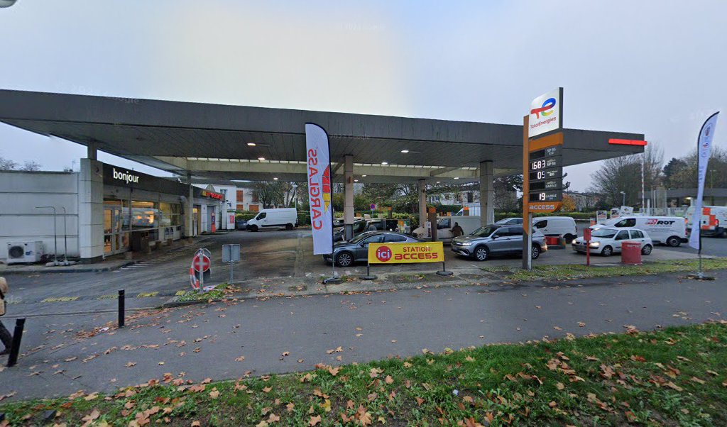 Retrouvez l&rsquo;évolution du prix du carburant mise à jour régulièrement pour la station essence Relais De St Blin qui se situe à l&rsquo;adresse suivante 19 rue gabriel peri à Gonesse, 95500. Vous pourrez ainsi estimer le prix d&rsquo;un plein d&rsquo;essence [&hellip;]