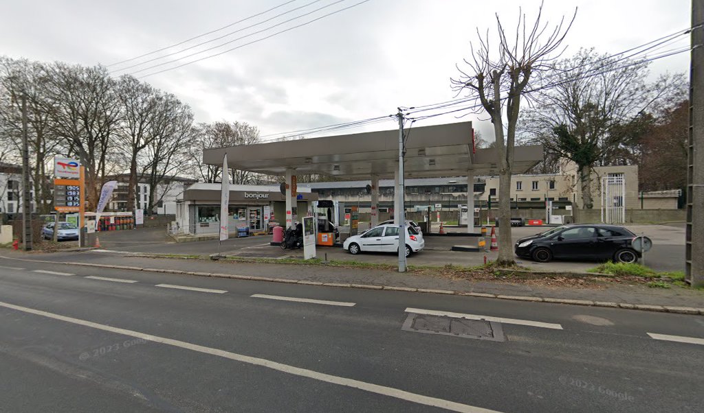 Retrouvez l&rsquo;évolution du prix du carburant mise à jour régulièrement pour la station essence Relais Viosne qui se situe à l&rsquo;adresse suivante 11, av du gal delarue à Pontoise, 95300. Vous pourrez ainsi estimer le prix d&rsquo;un plein d&rsquo;essence pour [&hellip;]