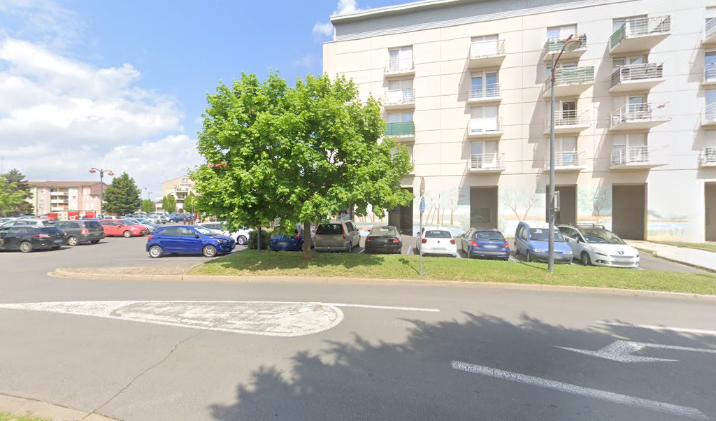Retrouvez l&rsquo;évolution du prix du carburant mise à jour régulièrement pour la station essence Carrefour Market qui se situe à l&rsquo;adresse suivante Rue édouard herriot à Jassans-Riottier, 01480. Vous pourrez ainsi estimer le prix d&rsquo;un plein d&rsquo;essence pour vos déplacements [&hellip;]