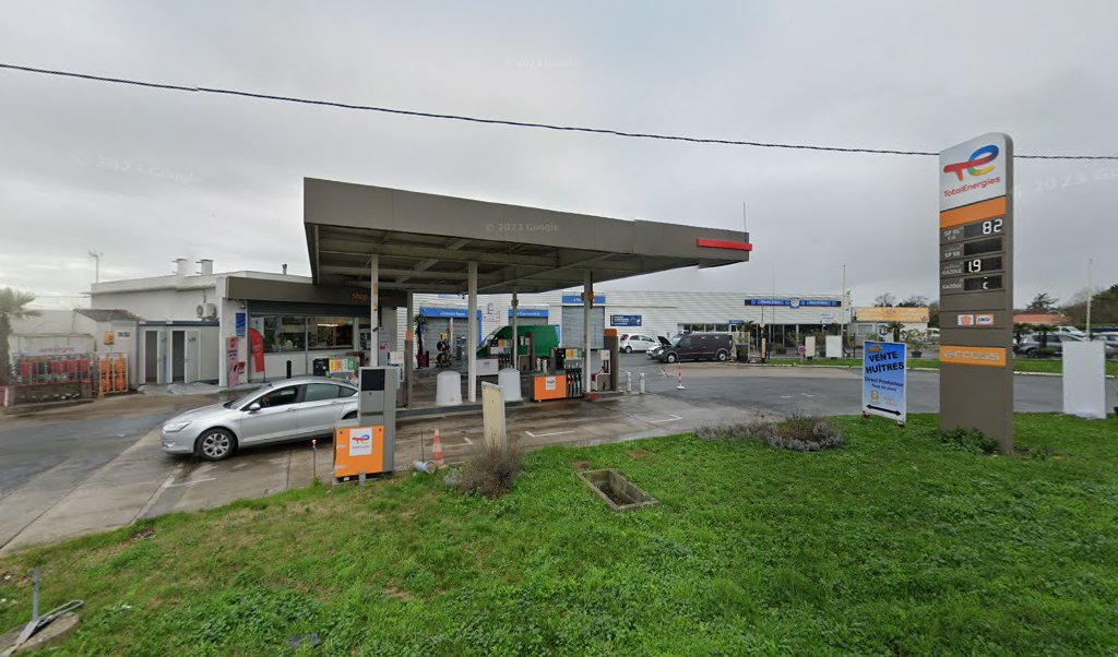 Retrouvez l&rsquo;évolution du prix du carburant mise à jour régulièrement pour la station essence Total Access qui se situe à l&rsquo;adresse suivante Total access rte de rochefort à Angoulins, 17690. Vous pourrez ainsi estimer le prix d&rsquo;un plein d&rsquo;essence pour [&hellip;]